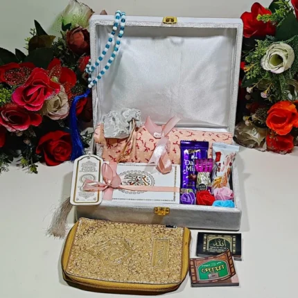 Mini velvet box gift set with Hijab black white